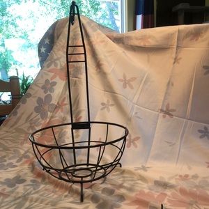 Wire Fruit Bowl/Basket w/Banana Tree Hanger 11”x20.5”
